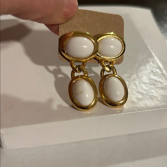 Vintage Elegant Gold and White stone Drop Earrings.New Old stock - Picture 3 of 3